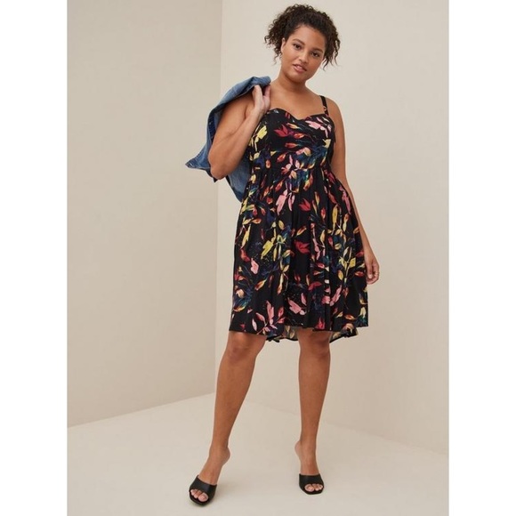 Torrid Black Floral Mini Challis High-Low Skater Dress - Picture 2 of 6